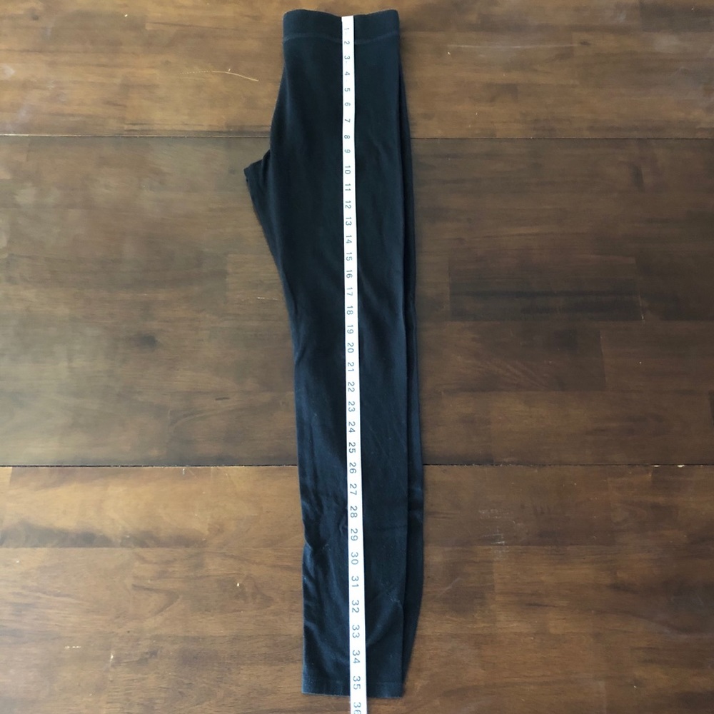 Size M. Forever 21. Black Leggings